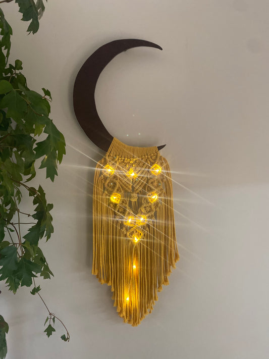 Rustic Hilal